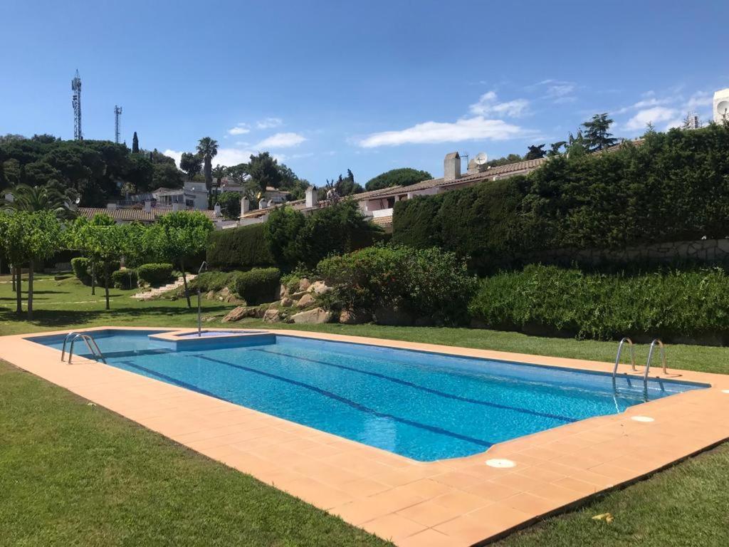 Willa Casita Blanca Con Fibra Optica Y Piscina Cominutaria Tossa de Mar Zewnętrze zdjęcie